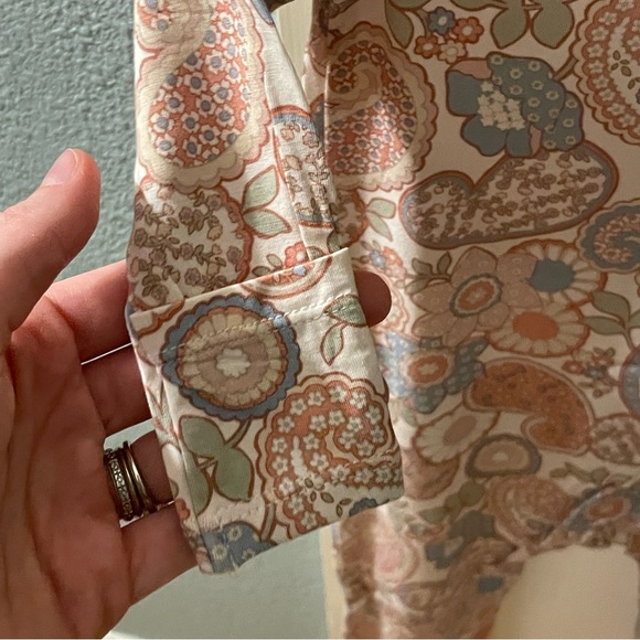 NWT Angel Dear Bamboo Paisley Print Ruffle Footie Pajama Size 6-9M - Picture 3 of 5